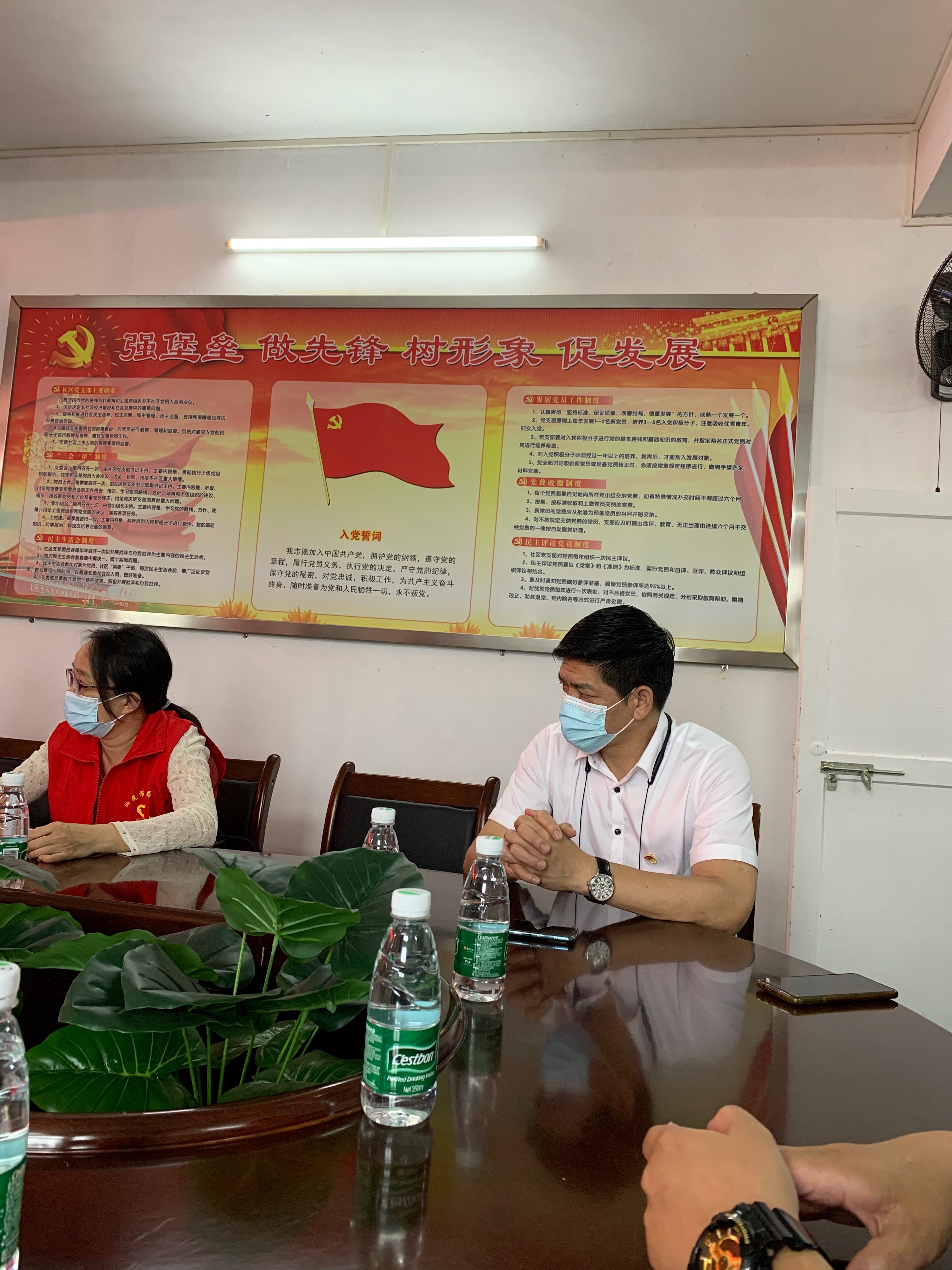 黄加伦—我叫张子鸣 2022-05-24 关注 身边 031 这是隔壁镇的江副镇长